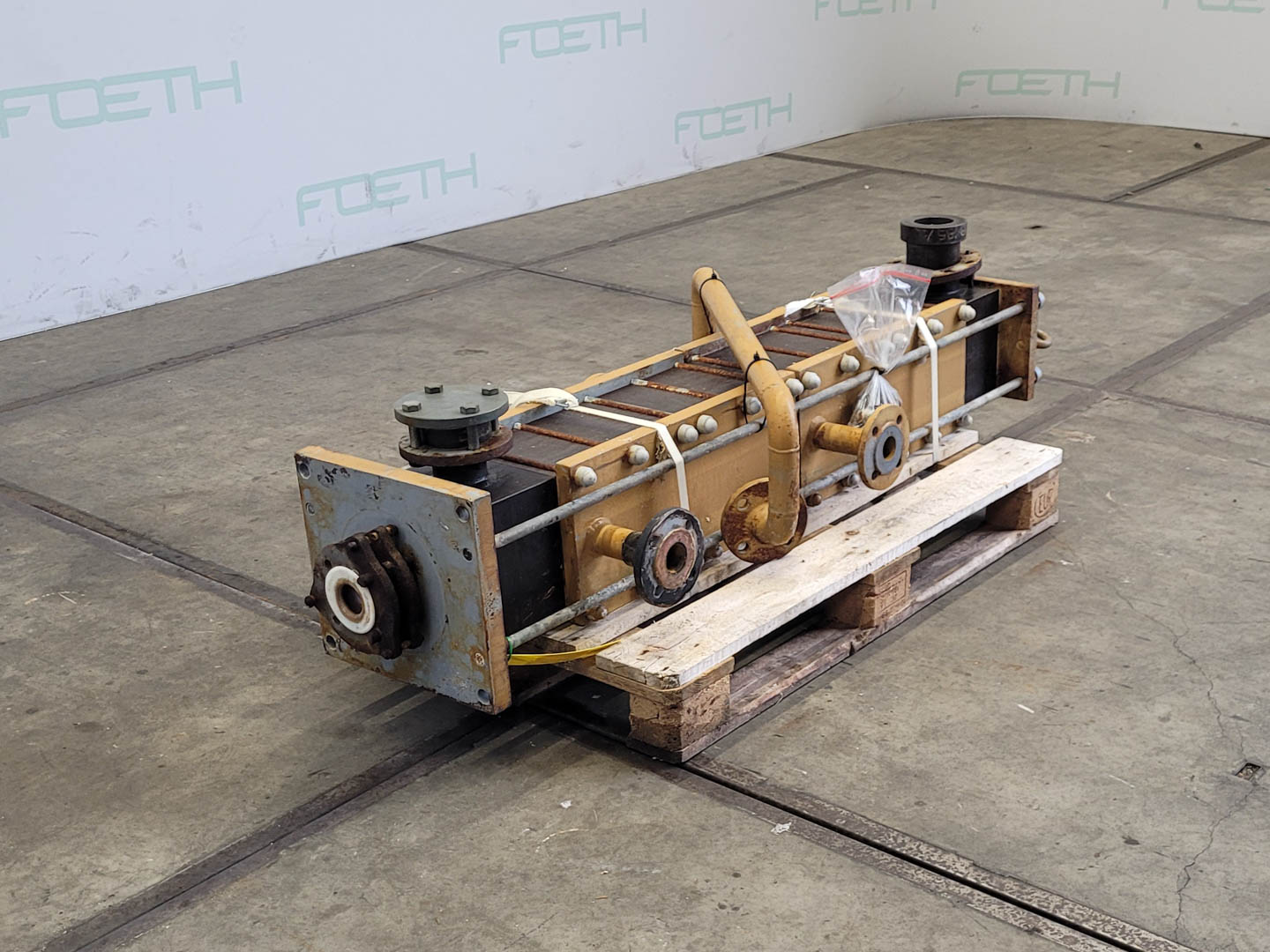 Maschine: VICARB DEUTSCHLAND Block Graphite 2m² - Shell and tube heat exchang Rohrbündelwärmetauscher