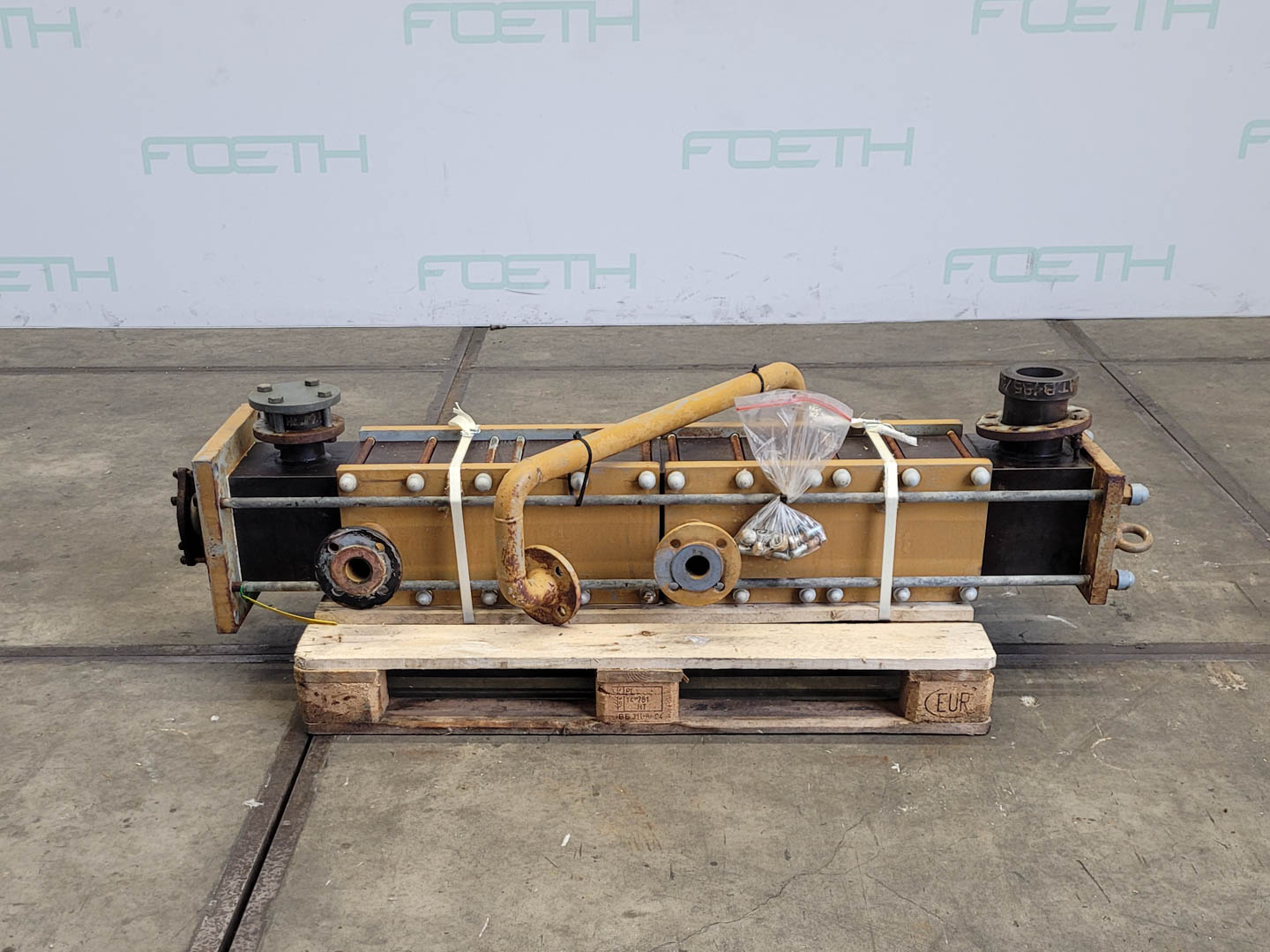 Maschine: VICARB DEUTSCHLAND Block Graphite 2m² - Shell and tube heat exchang Rohrbündelwärmetauscher