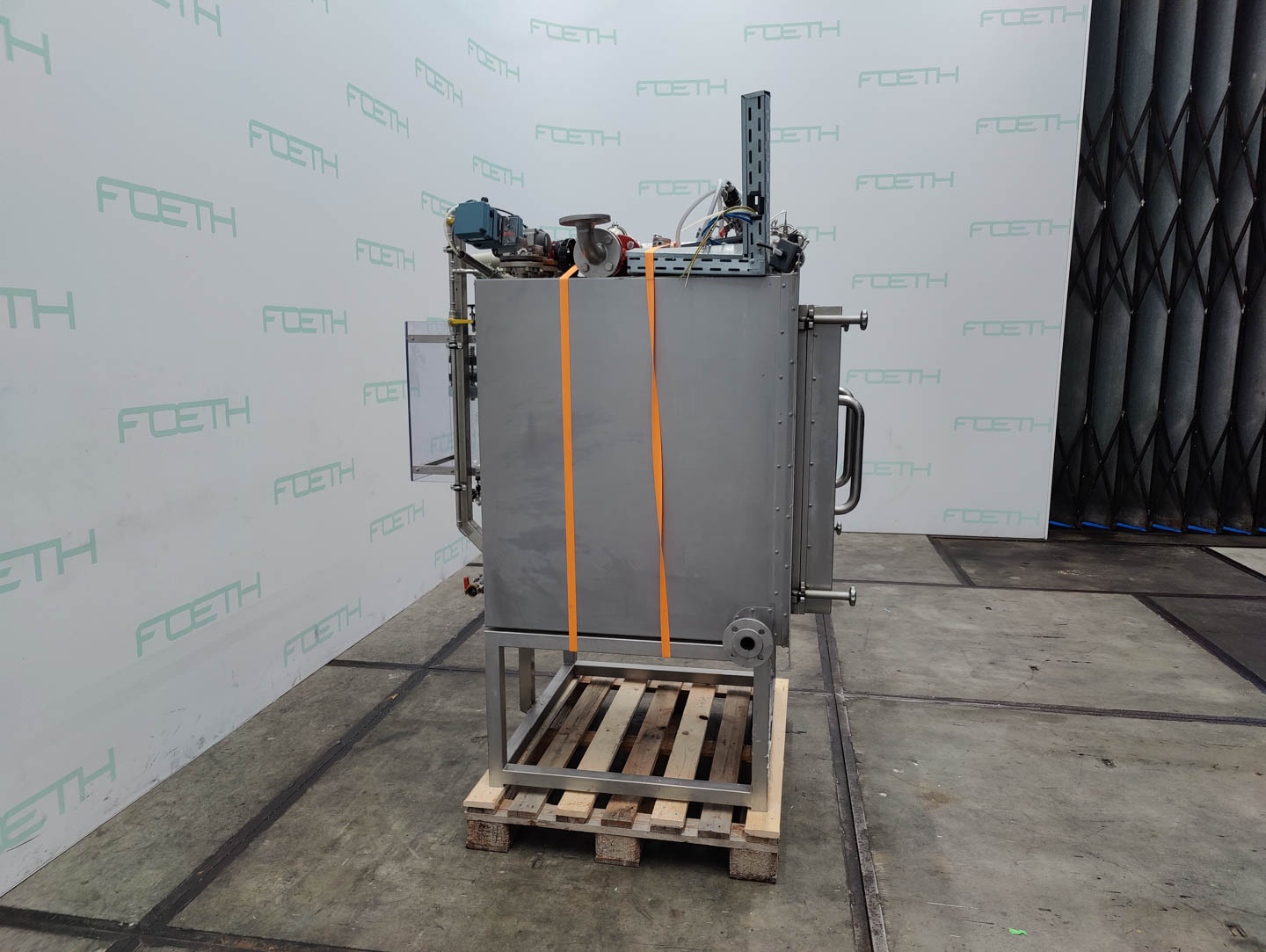 Maschine: PINK WERTHEIM VSD 650-650-120-6 2,53m²(Hastelloy C-22) - Tray dr Trockenschranken