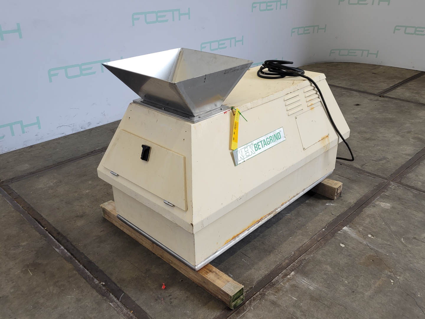 Maschine: KEMUTEC 4808 Betagrind - Sieve granulator Granuliersiebe