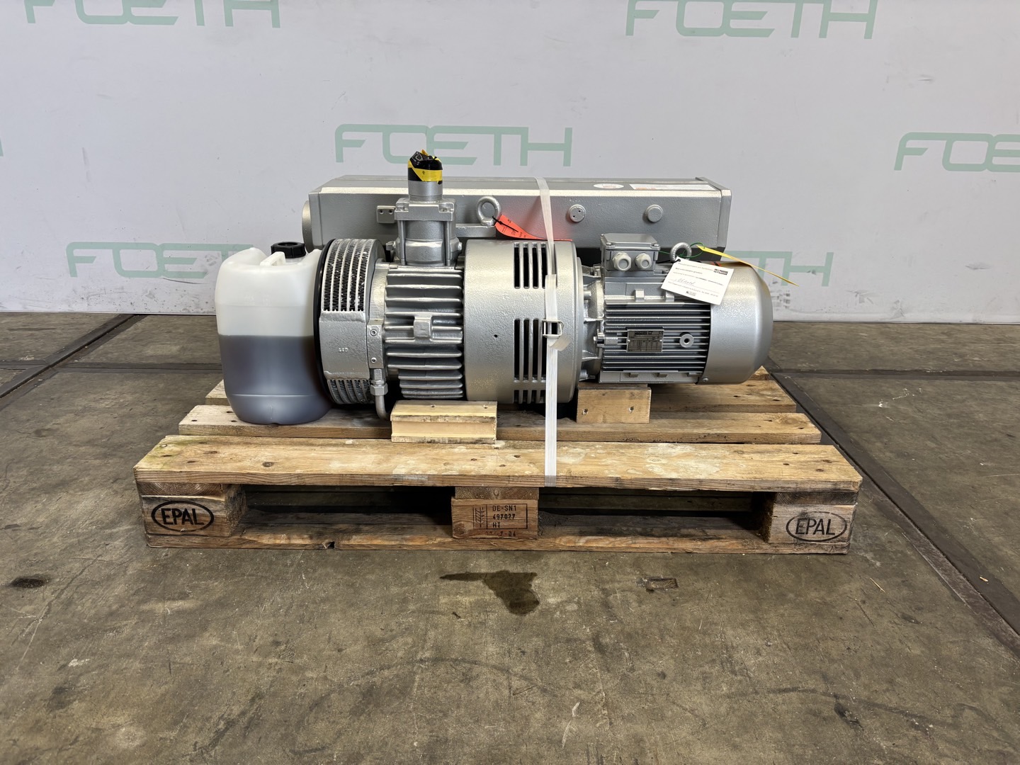 Maschine: BUSCH RA 0205 D 50 l QLXX (not used after refurbishment) Vakuumpumpen