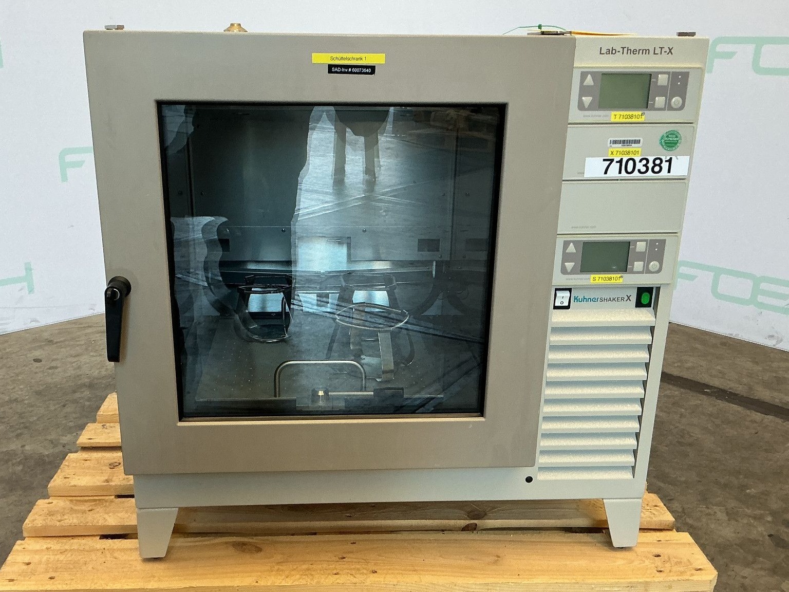 Maschine: KüHNER LT-X Refrigerated Incubator Shaker - Drying oven Trockenofen