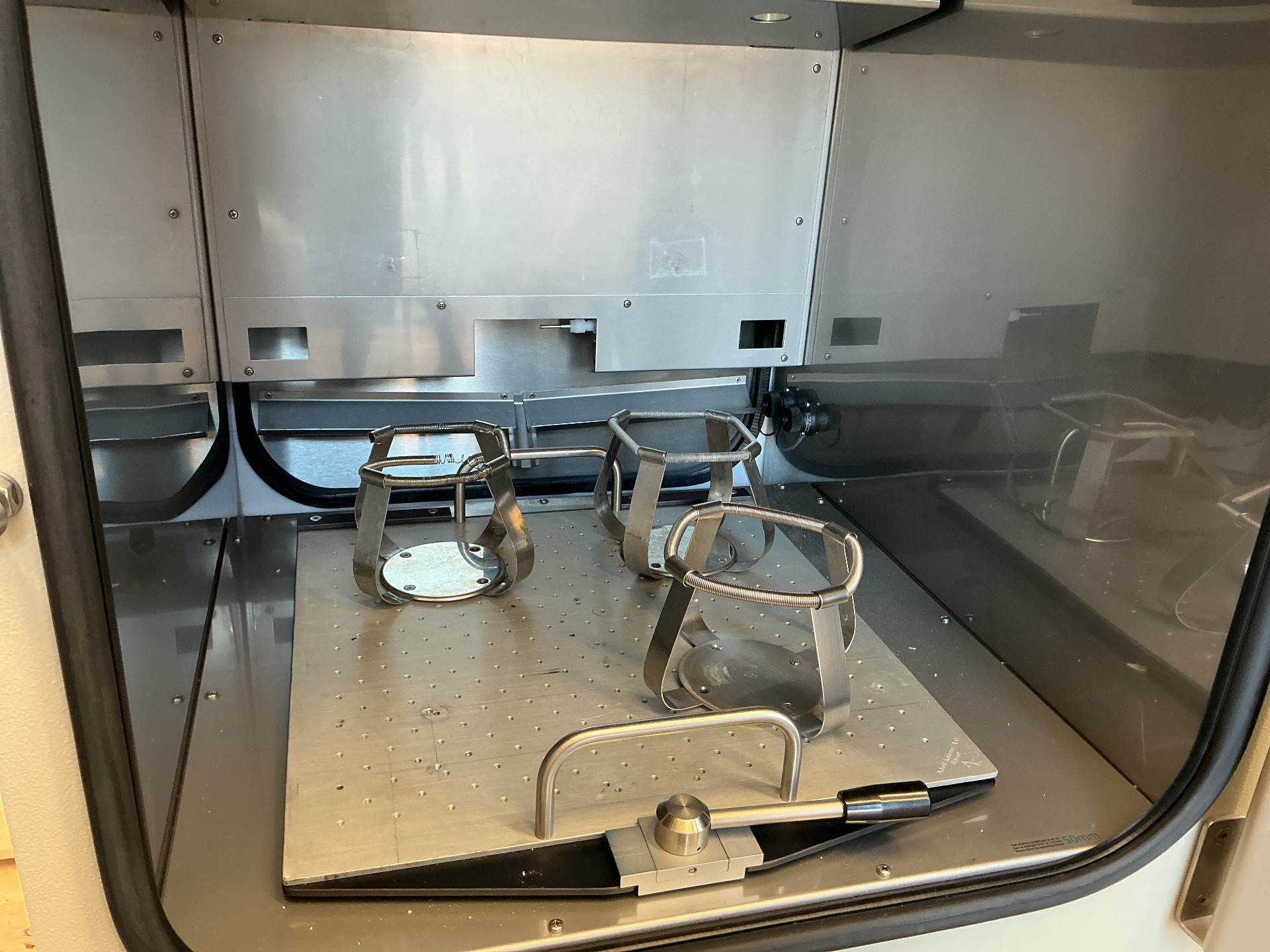 Maschine: KüHNER LT-X Refrigerated Incubator Shaker - Drying oven Trockenofen