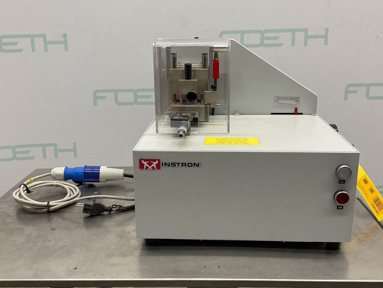 Maschine: ÌNSTRON C-6898-000 CEAST Notching Machine - Viscosity test Viskositätsmesser