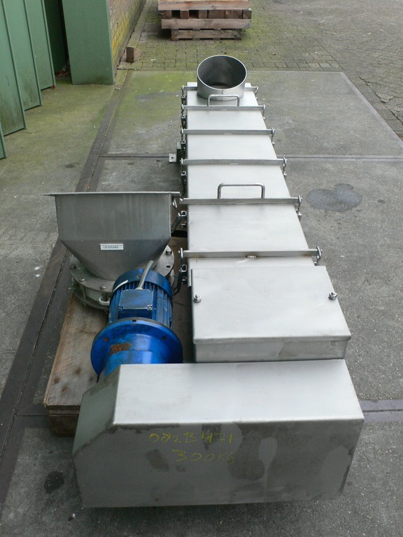 Maschine:  Inclined; L= 2.2 m   Horizontal screw conveyor Kunststoff und Gummi