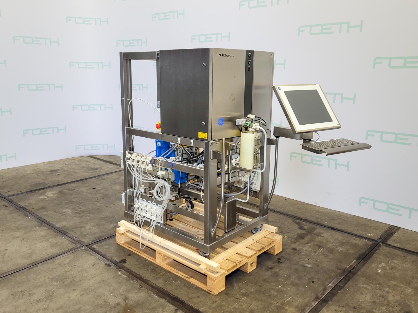 Máquina: AKTA PROCESS Isocratic HPLC - 