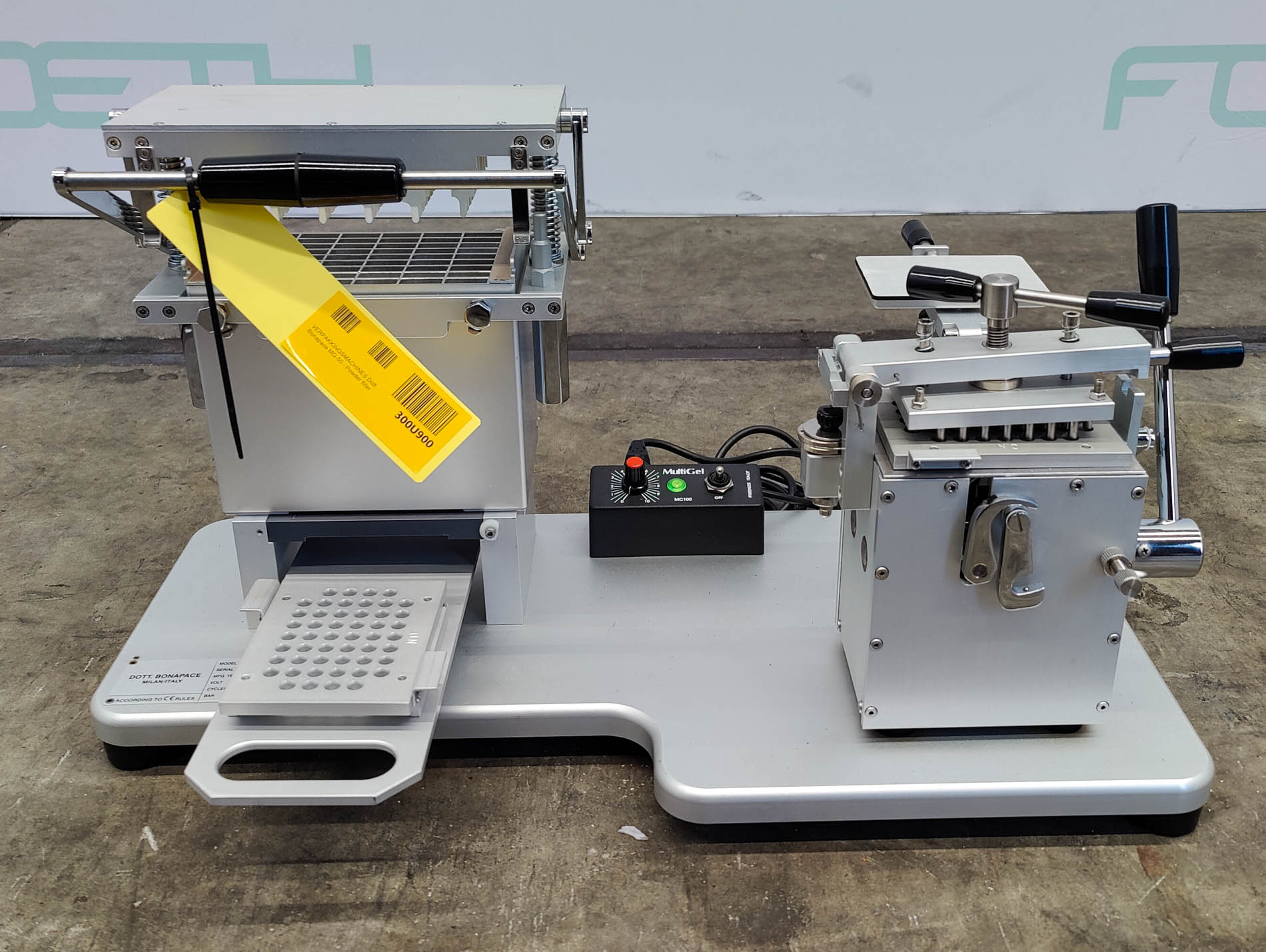 Máquina: DOTT. BONAPACE MC-50  Semi-auto 