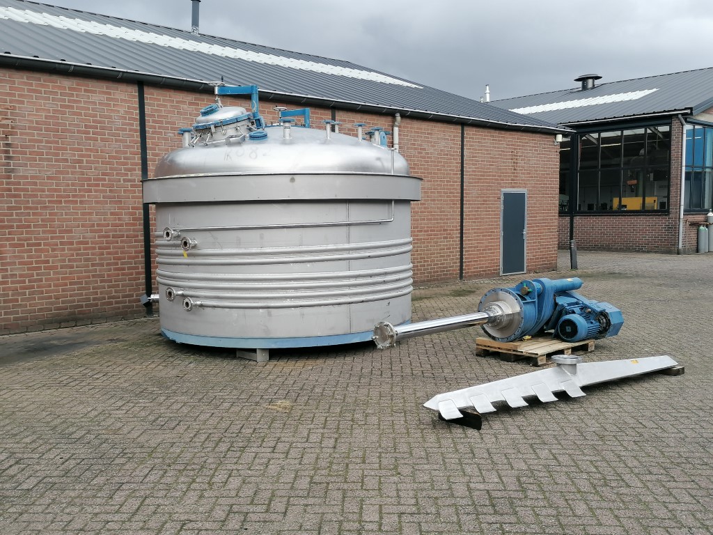 機械： CMR BREVETTI 16900 ltr - Nutsche filter