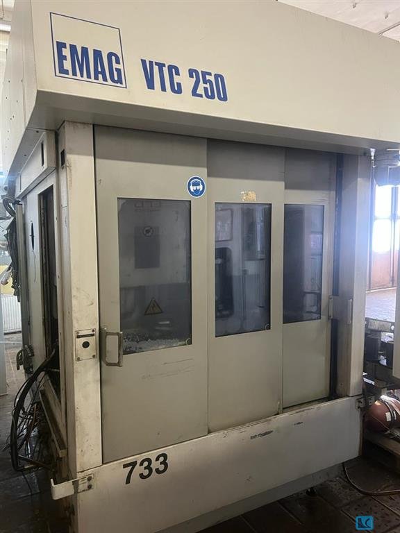 Machine: EMAG VTC 250
