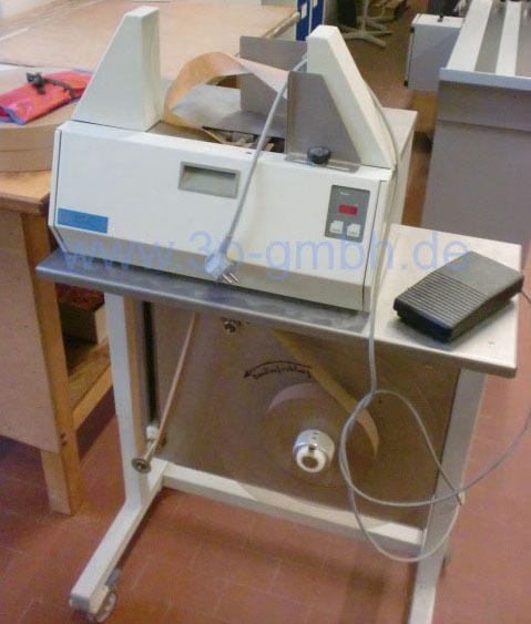 Gerhard Busch TB 24-II mit Grossrollenspender GRS Banderoliermaschinen