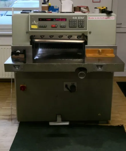 Polar Mohr Polar 58 EM Schneidemaschinen – RESALE