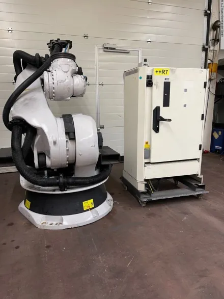 Kuka VKRC2 KR180 Roboter - Handling – RESALE