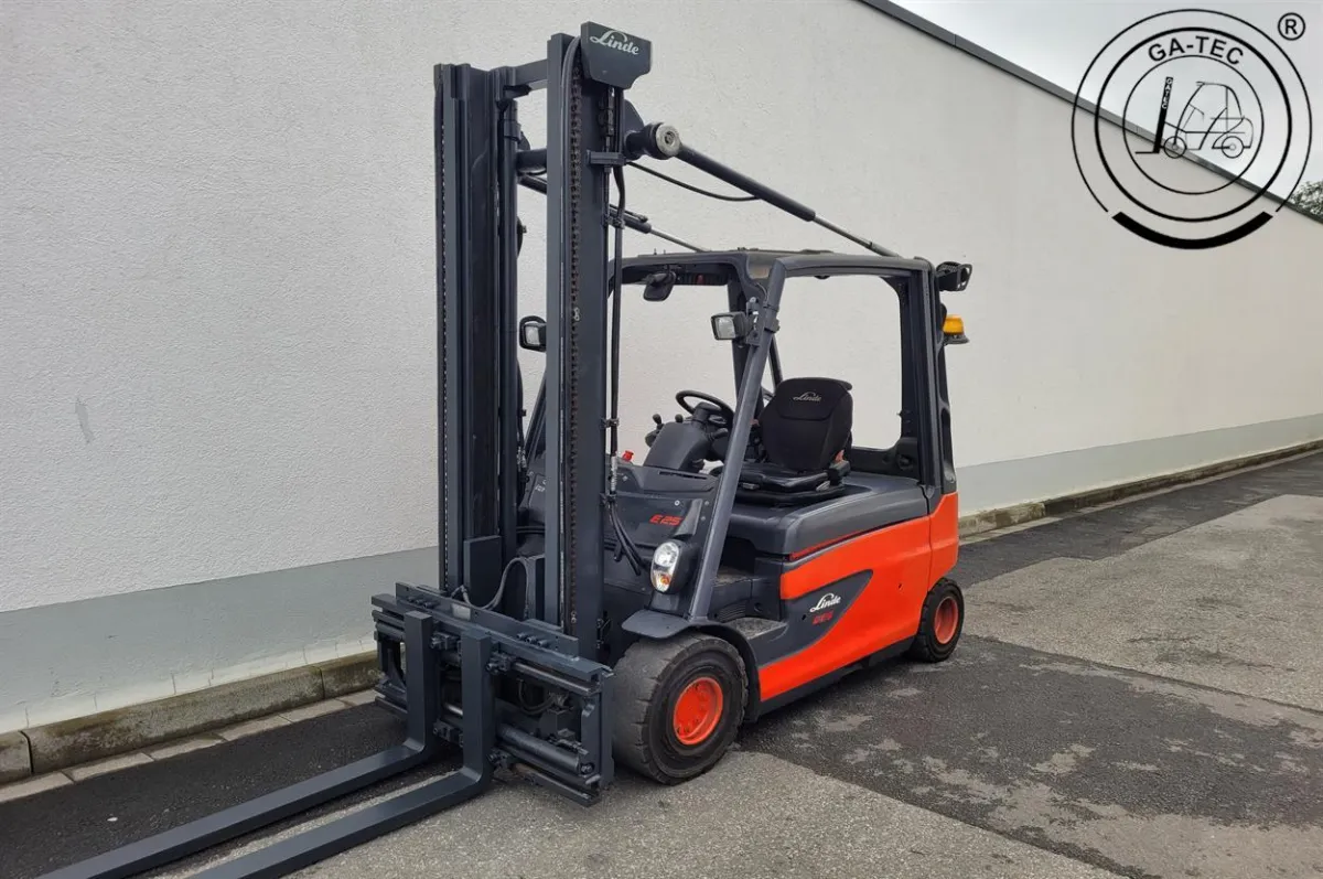 Linde E25L Neue Batterie Elektro 4-Rad