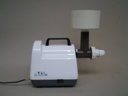 Messerschmidt Kornmeister 55.000 Diverse Mühlen +Altbrotmixer – RESALE