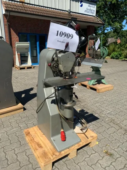 Hohner Favorit Drahtheftmaschine – RESALE