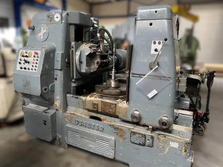 Pfauter P 630 Zahnrad-Abwälzfräsmaschine - vertikal – RESALE