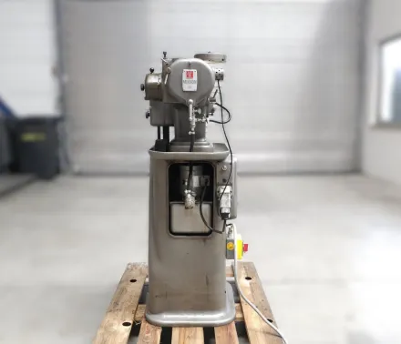 Mikron 121 Wälzfräserschärfmaschine – RESALE