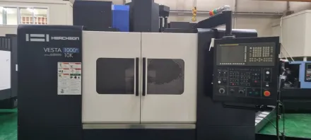 Hwacheon VESTA 1000 Vertikales -Bearbeitungszentrum – RESALE