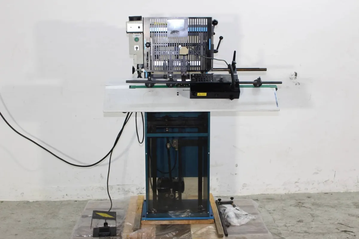 Winterling KM17 Twin-headed Stapler for Booklets - Pads