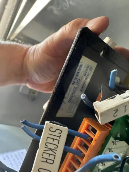 Hi Elektrotechnik CC220/320 Ersatzteile – RESALE