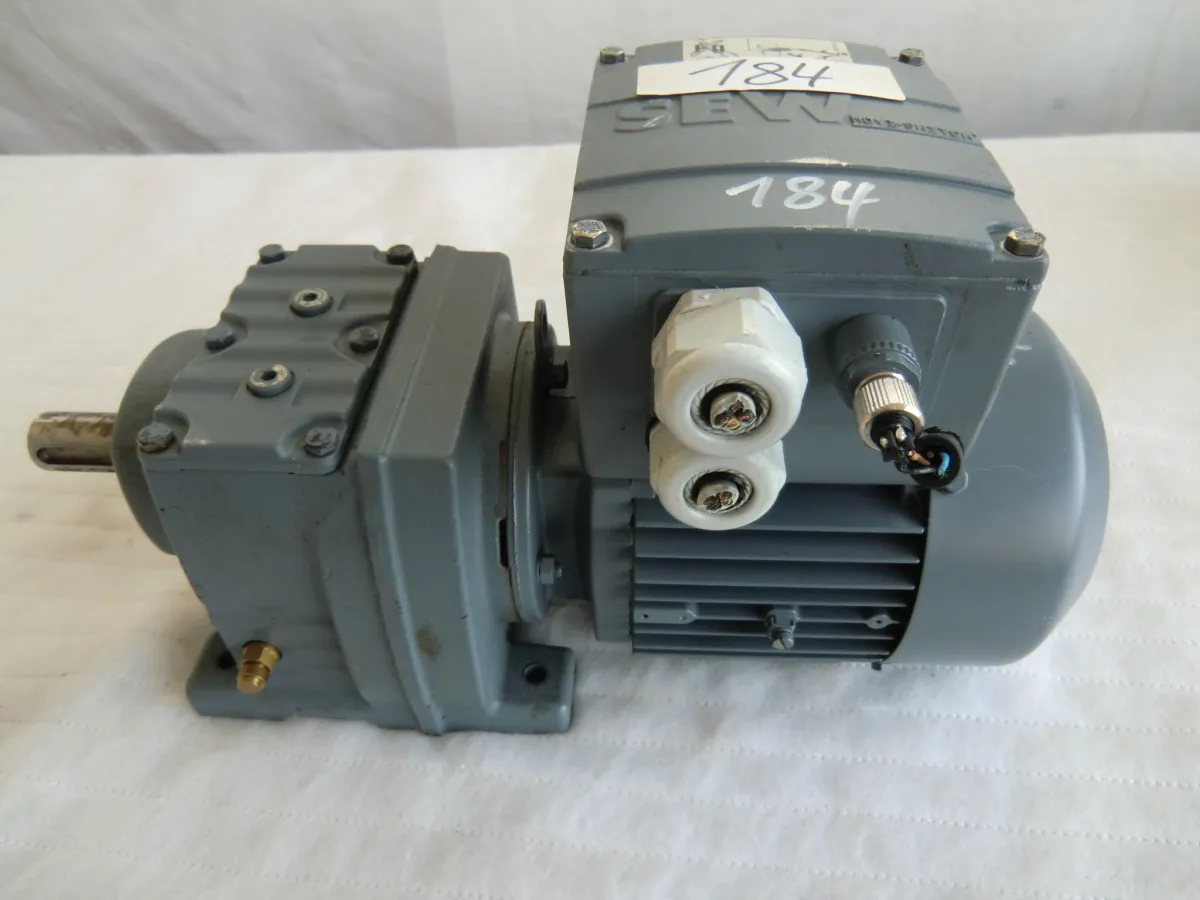 SEW Eurodrive Getriebemotor 0.37 kW, 35 U/min