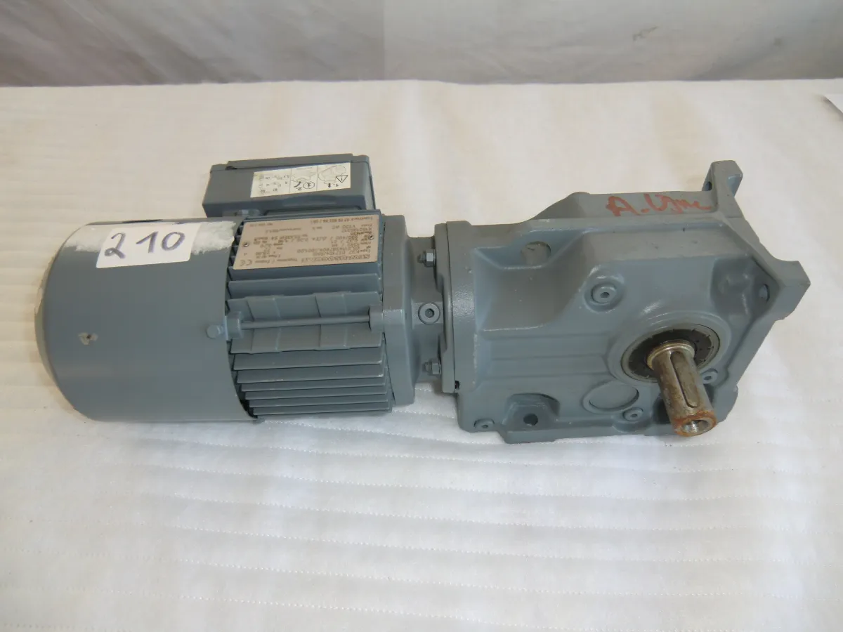 SEW USOCOME Getriebemotor mit Bremse 0,37 kW, 46 U/min