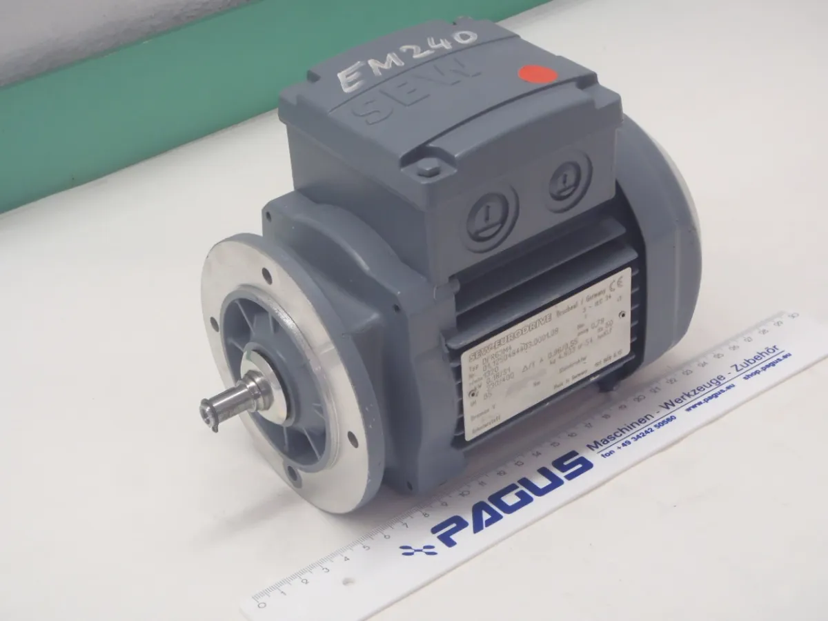 SEW Eurodrive Elektromotor 0,18 kW, 1320 U/min