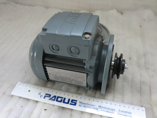SEW Eurodrive Elektromotor 0,18 kW, 1320 U/min