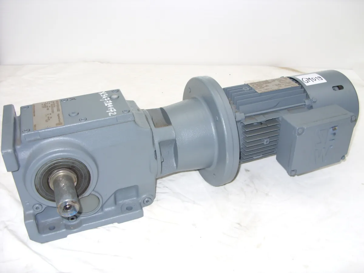 SEW USOCOME Getriebemotor 0,55 kW, 84 U/min
