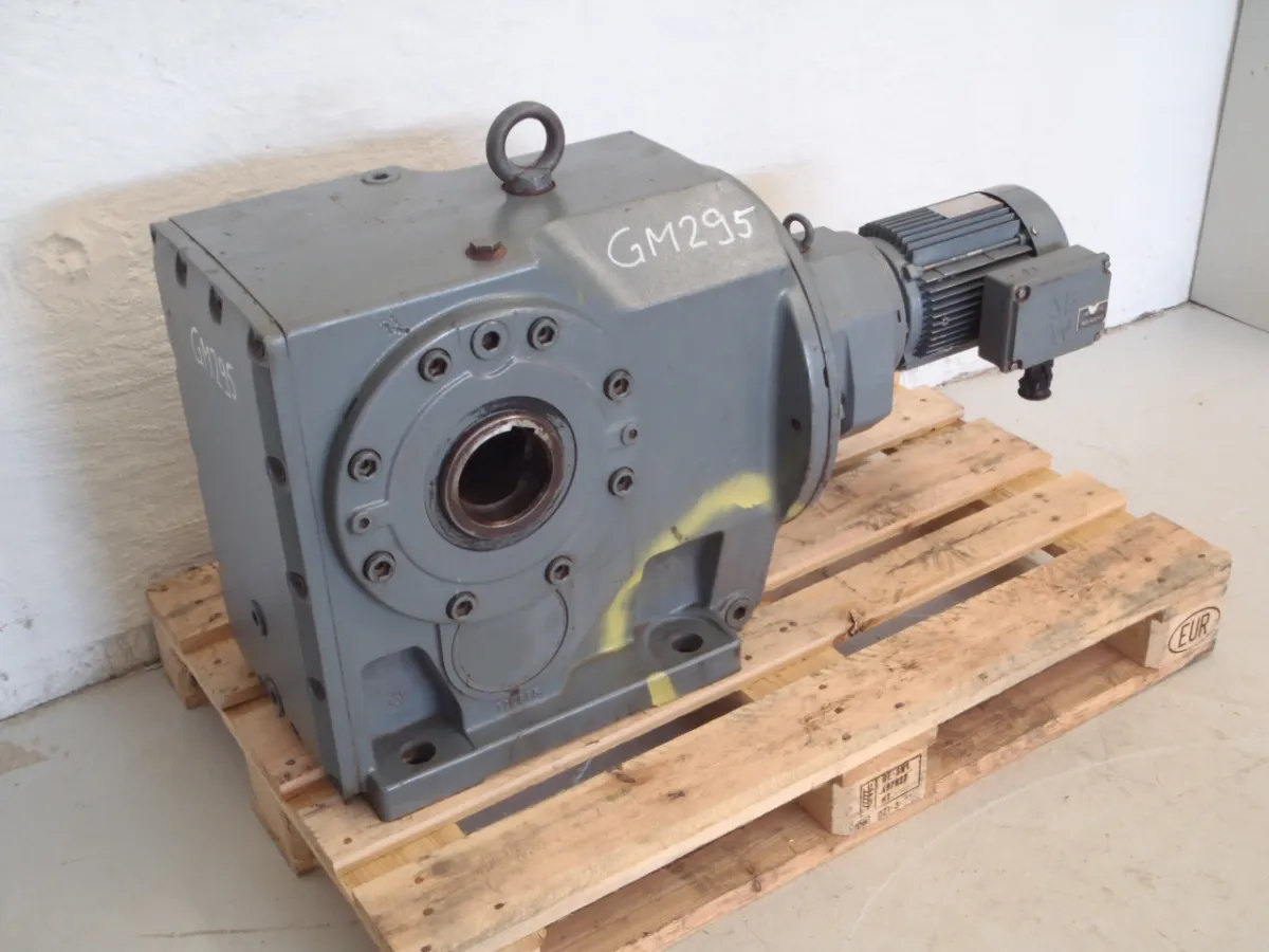 SEW Eurodrive Getriebemotor 0,66 kW, 0,9 U/min