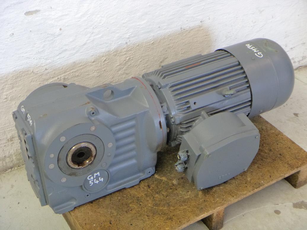 SEW Eurodrive Getriebemotor mit Bremse 5,5 kW 25 U/min