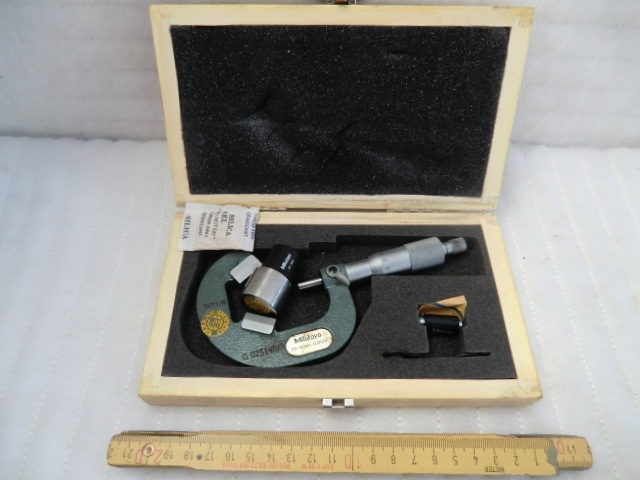 Mitutoyo Bügelmessschraube mit Prismenamboss 25-40 mm