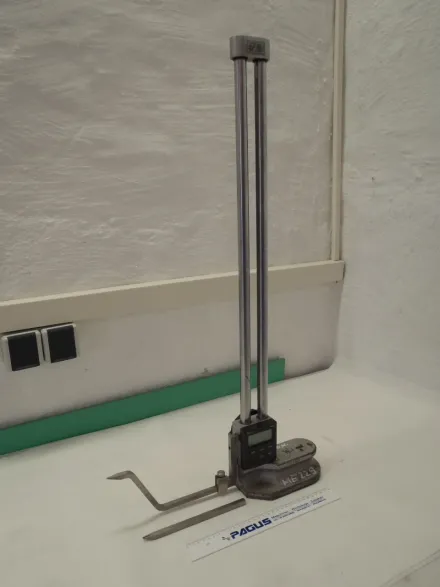 Mitutoyo Höhenmess- und Anreißgerät digital 600 mm – RESALE