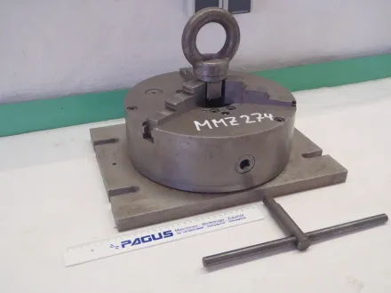 Spannvorrichtung mit 3-Backenfutter Ø 315 mm – RESALE
