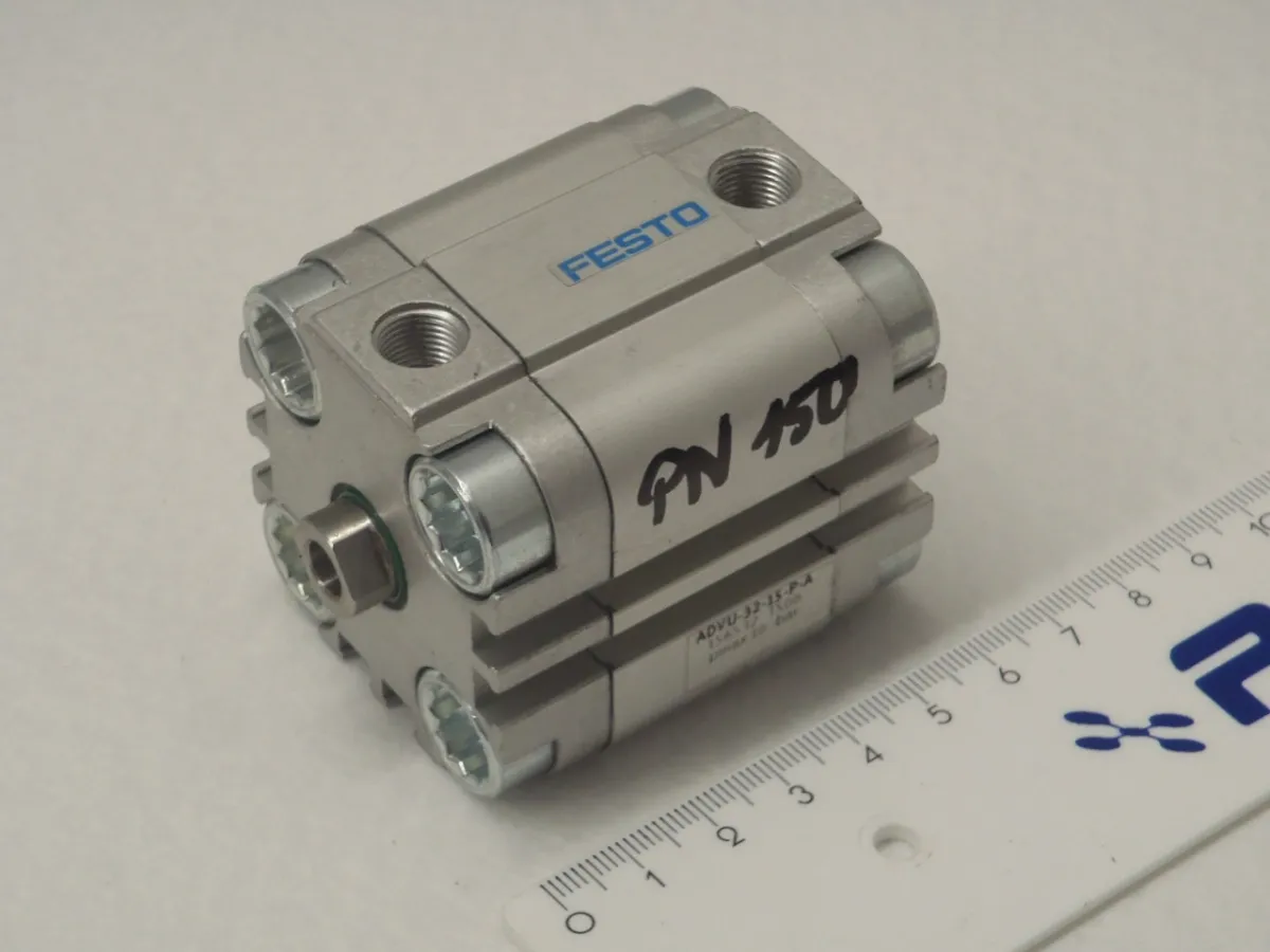 Festo Pneumatikzylinder Hub 15 mm ADVU-32-15-P-A