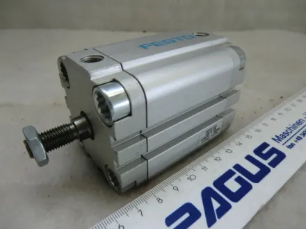 Festo Kompaktzylinder ADVU-40-40-A-PA – RESALE