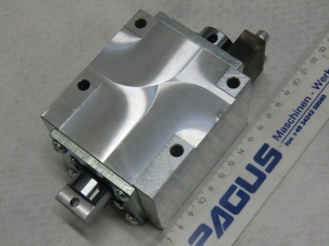 Pneumatikbauteil 23679AA70