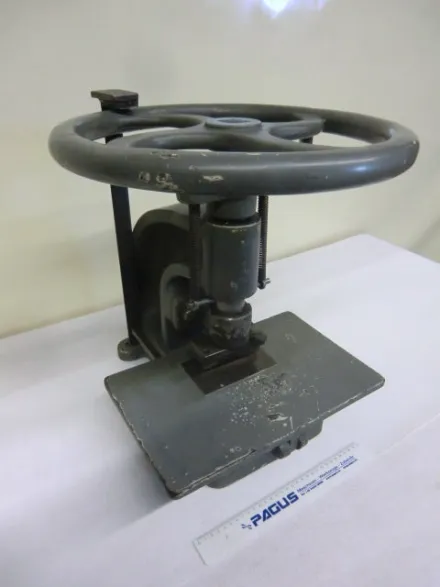 Handspindelpresse – RESALE