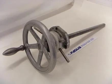Trapezgewindespindel 405 mm – RESALE