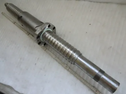 Kugelgewindespindel 1060 mm – RESALE