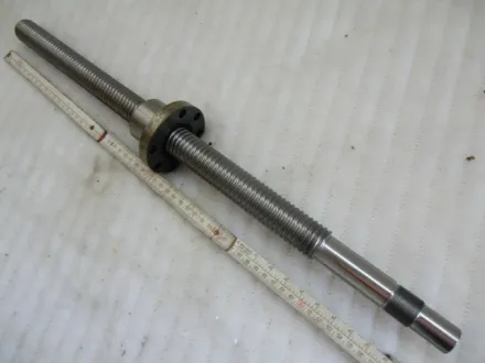Kugelgewindespindel 610 mm – RESALE