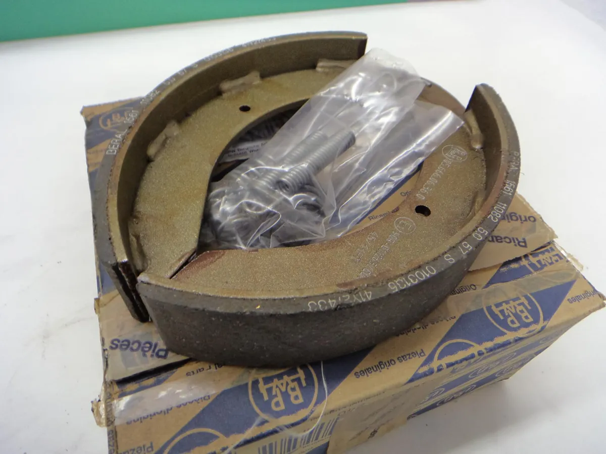 Bremsbacken 3 Stk. 09.801.03.76.0