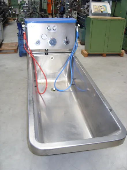 Arjo Hospital Equipment Pflegebadewanne – RESALE