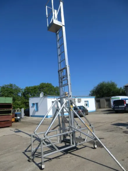 Arbeitsbühne 4,4 m – RESALE