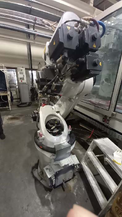 SAR/KUKA R/SCHS/GR/ETI/UST/MED/FB/HBG/BAS Spritzgießroboter