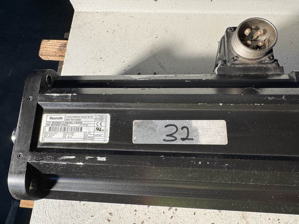 INDRAMAT-Rexroth MDD093C-F-040-N2L-110GR0 Motor