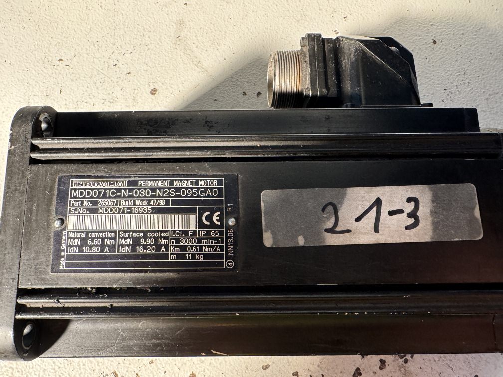INDRAMAT MDD071C-N-030-N2S-095GA0 Motor