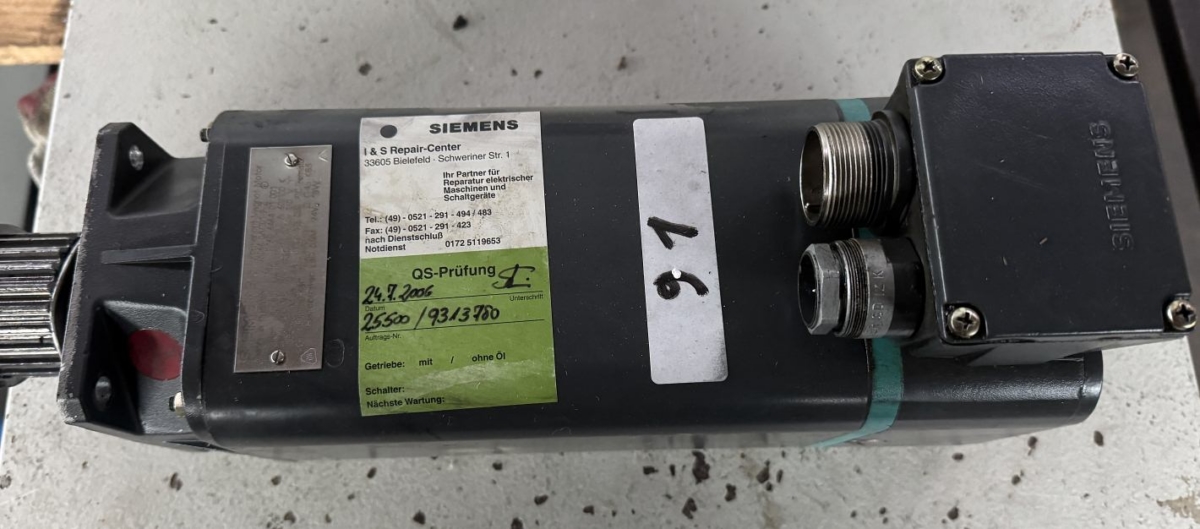 SIEMENS 1FT5066-0AC01-9-Z Motor