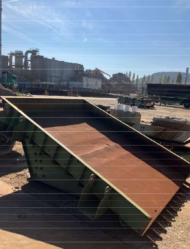 Mobile screening plant (screen, conveyor belt, vib Bergbau-Ausrüstung