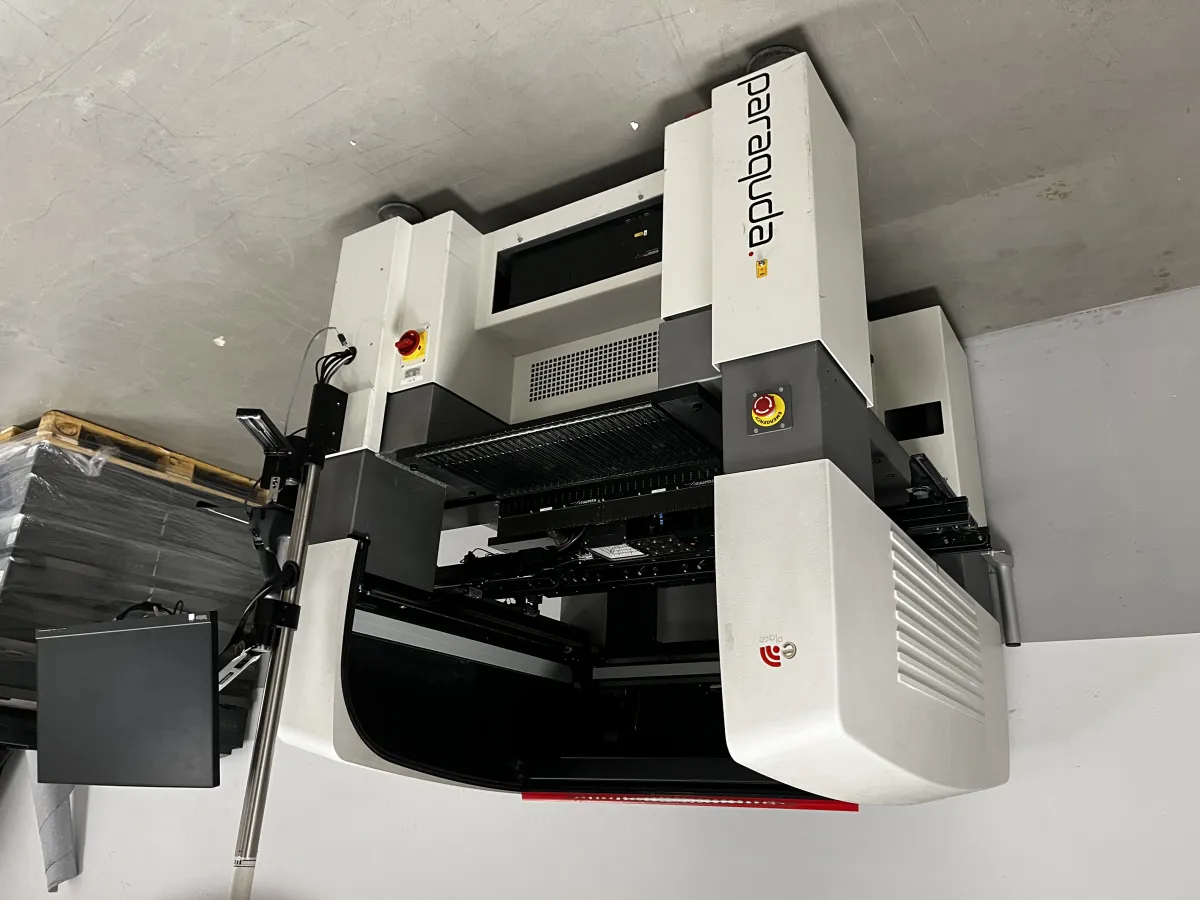 Essemtec Paraquda Bestückungsmaschine